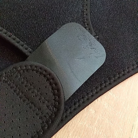NWOT Black Neoprene Shoulder Stability Adjustable Brace Support Strap - Picture 10 of 17